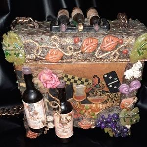 Mary frances Cheers purse #2143.